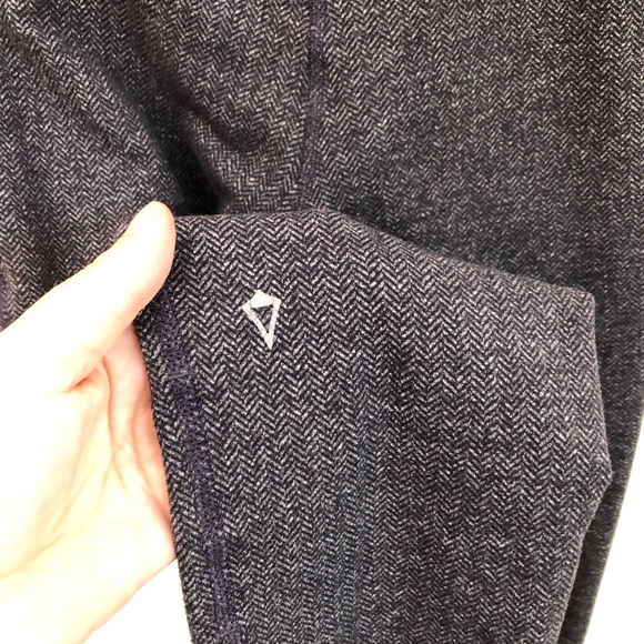 Ivivva by Lululemon girls reversible leggings 🍋 - Picture 6 of 9